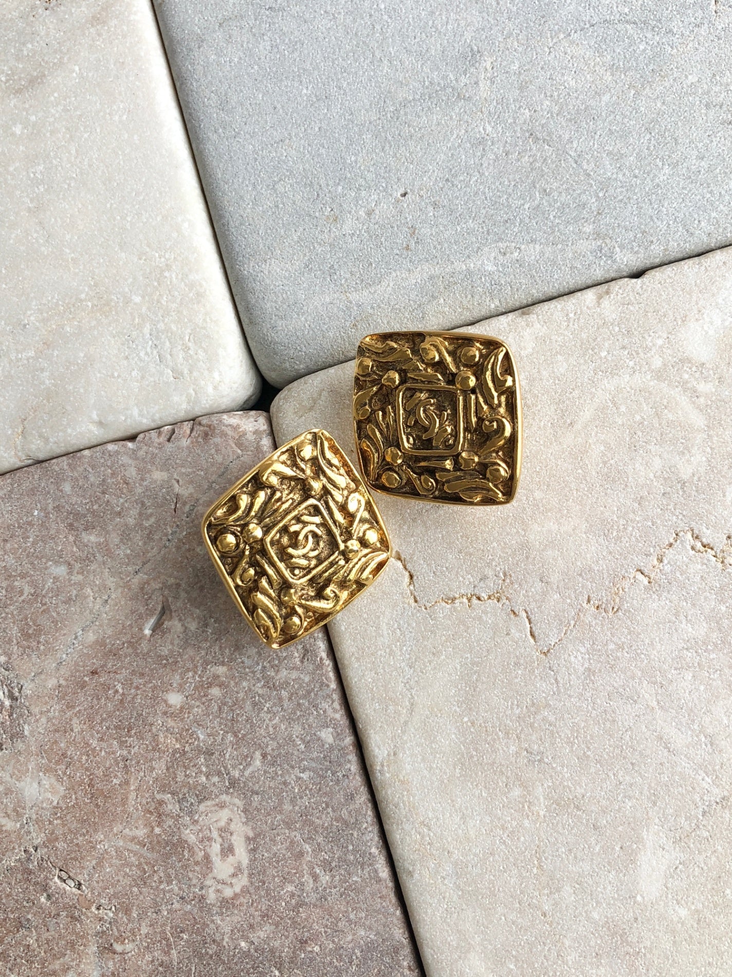 CHANEL Coco Mark Earrings Gold Vintage vc6mkw