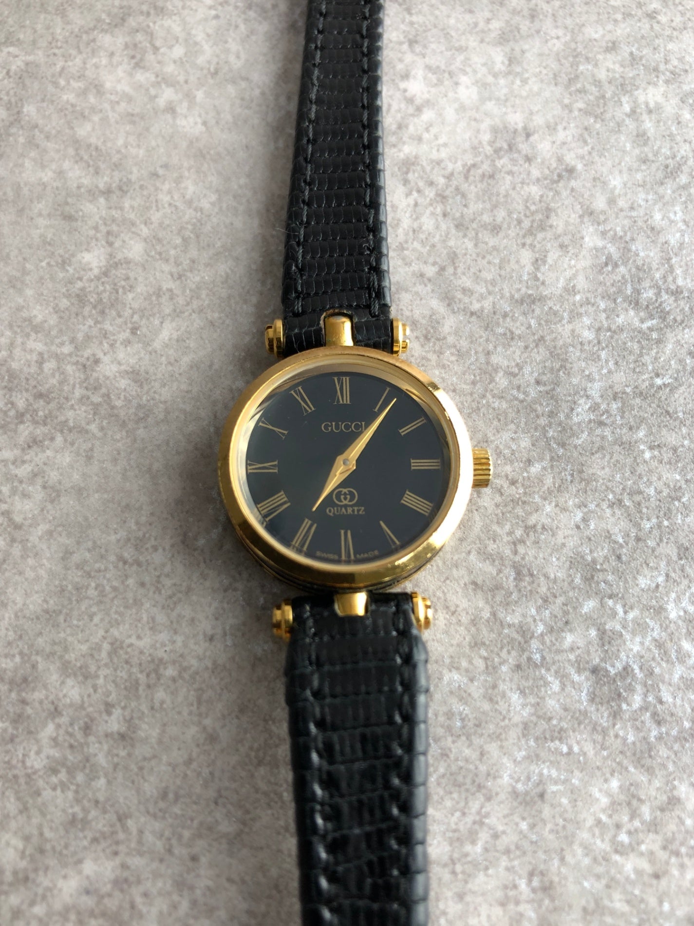 GUCCI Logo Watch Black×Gold Vintage 5b3ugy – VintageShop solo