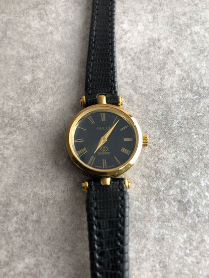 GUCCI Logo Watch Black×Gold Vintage 5b3ugy