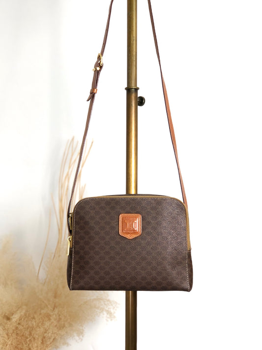 CELINE Macadam Blason Shoulder bag Brown Vintage ksb6ip