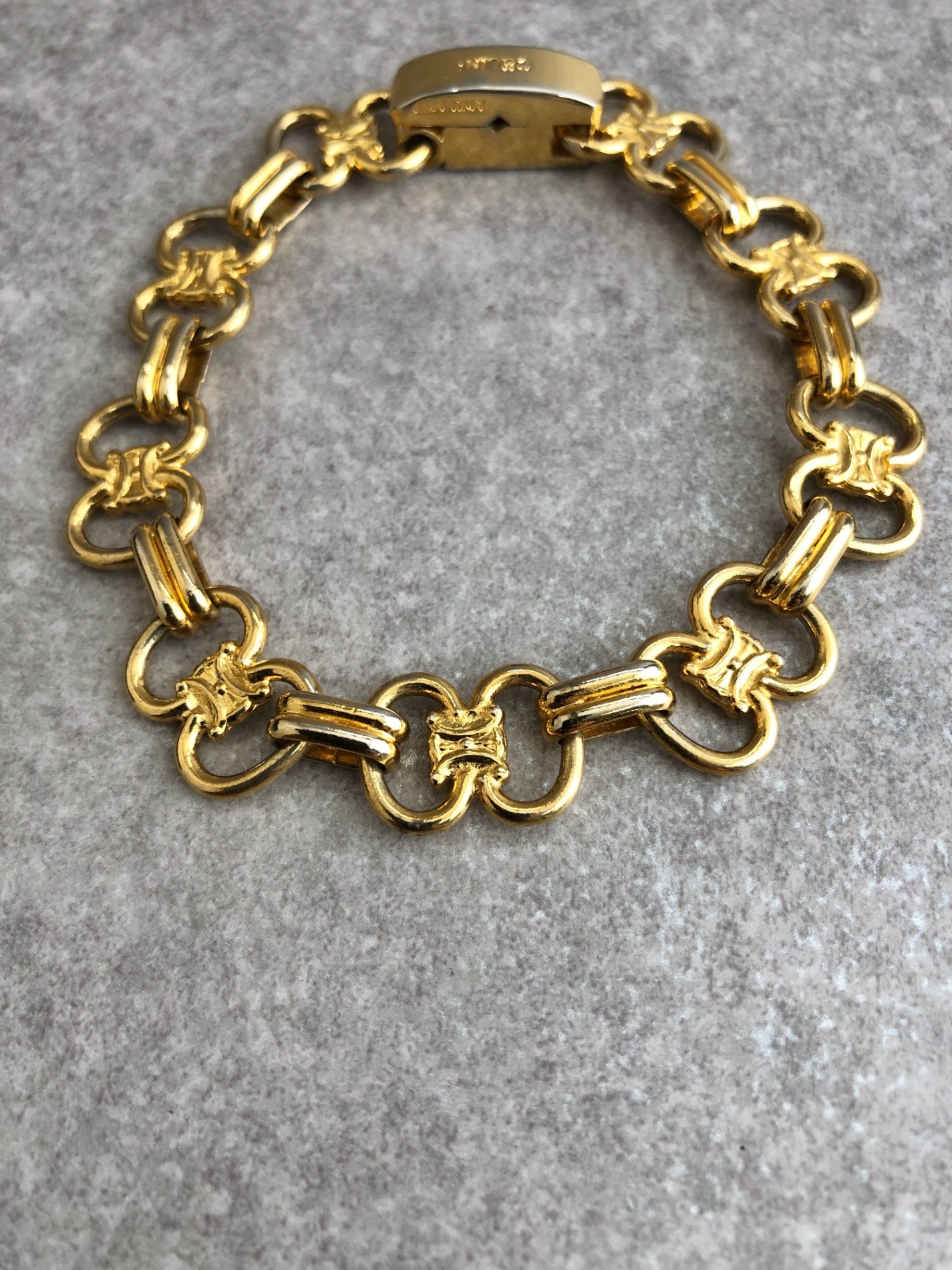 CELINE Triomphe Horse Bit Bracelet Gold Vintage dmhpj8
