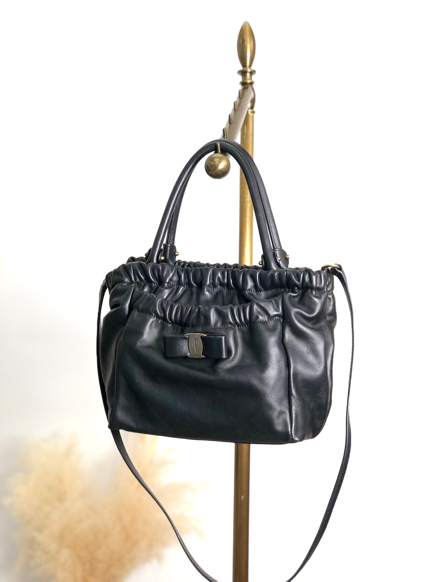 Salvatore Ferragamo Vala Ribbon Two-way Handbag Shoulder bag Black Vintage hdyv3c