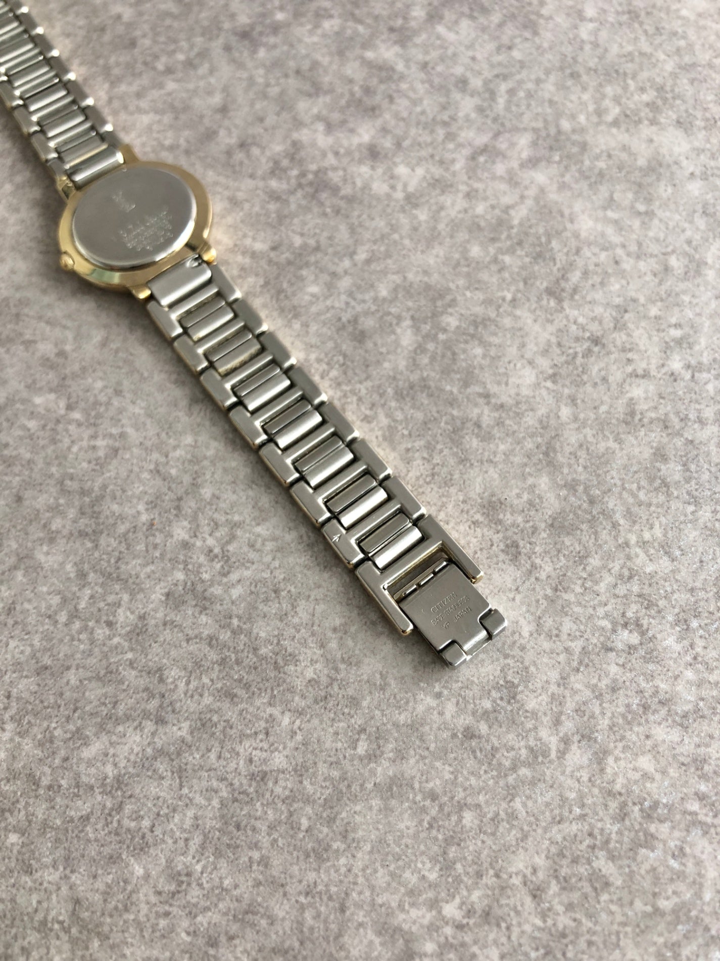 Yves Saint Laurent YSL Logo Quartz Watch Gold 2200-229789 Y Vintage kyi7bd