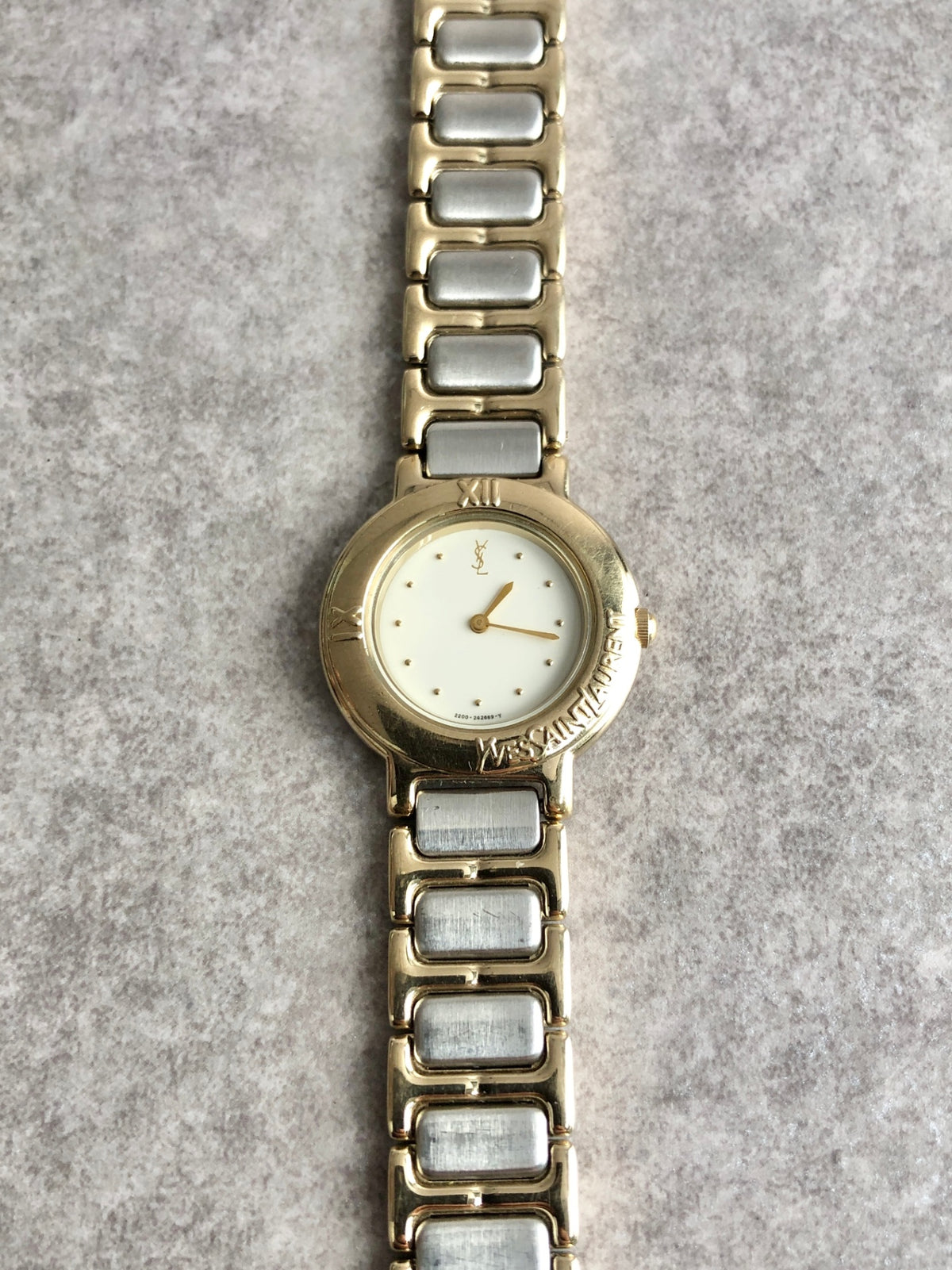 Yves Saint Laurent YSL Logo Quartz Watch Silver×Gold Vintage hjy4bn