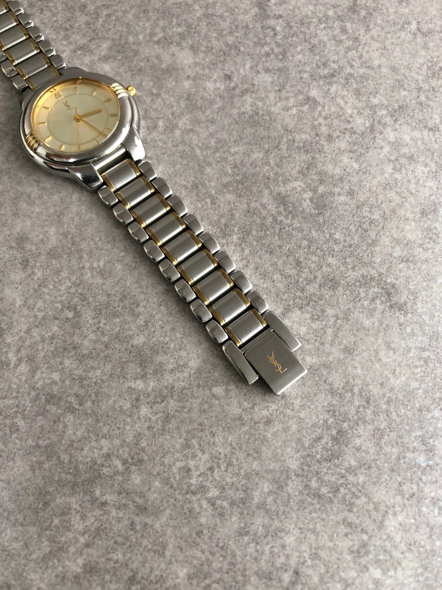 Yves Saint Laurent YSL Logo Quartz Watch Silver 6031-G11246TA Vintage vv2bv3