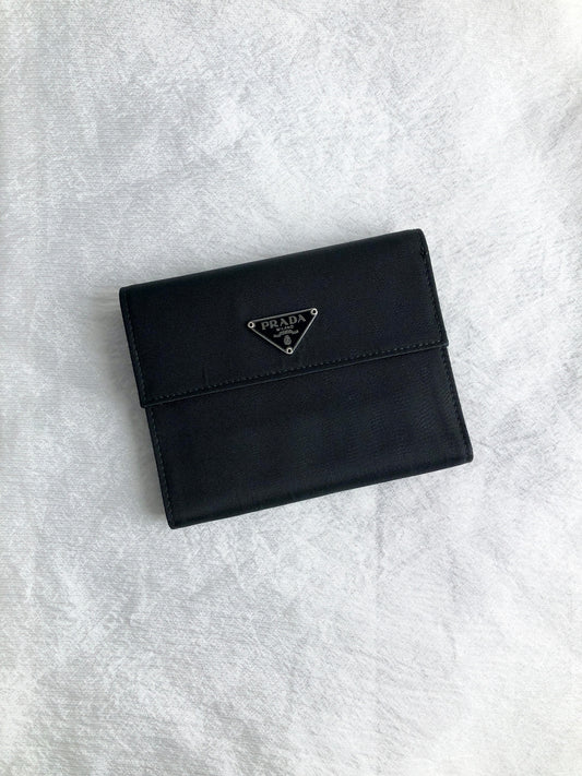 PRADA Triangle Logo Trifold Wallet Black Vintage wig5ca