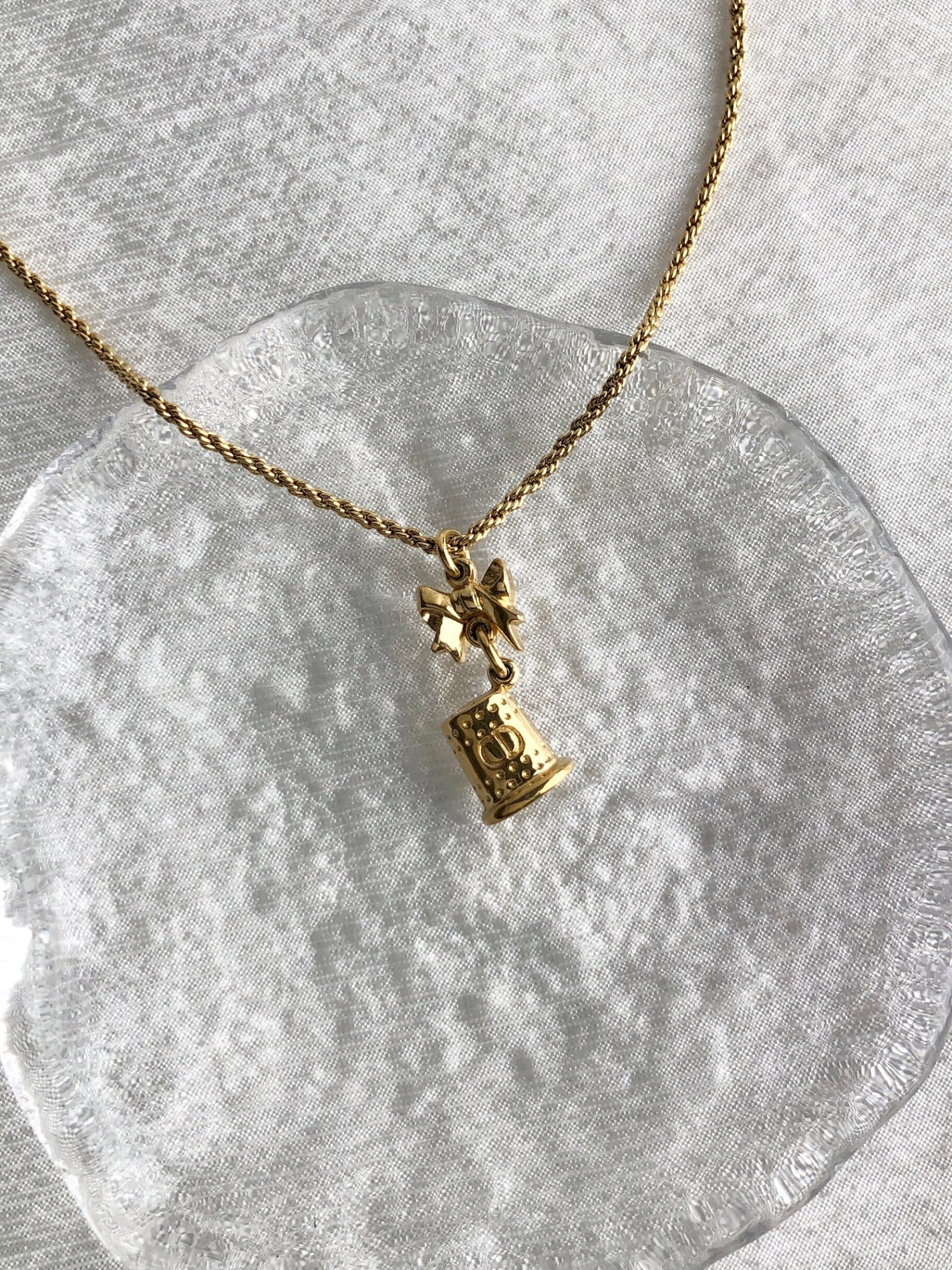 Christian Dior CD Logo Ribbon Motif Necklace Gold Vintage xyjgu5