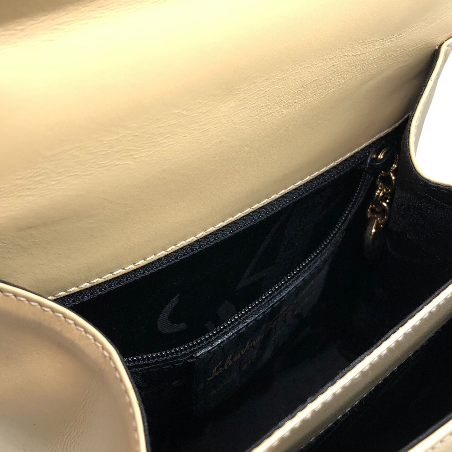 Salvatore Ferragamo Gancini Two-way Small Handbag Shoulder bag Beige Vintage xcu7ry