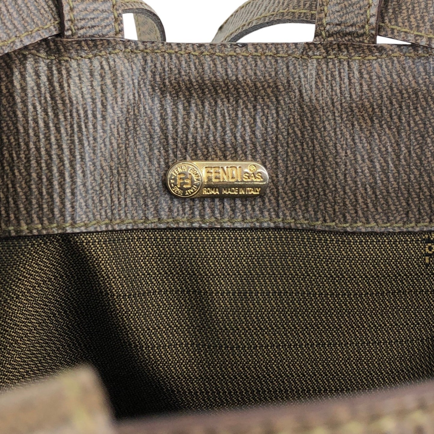 FENDI Logo  Drawstring Shoulder bag Brown Vintage z6vszr