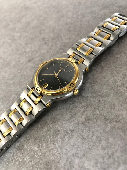 GUCCI Logo Watch Silver×Gold 9000M Vintage wa3rva