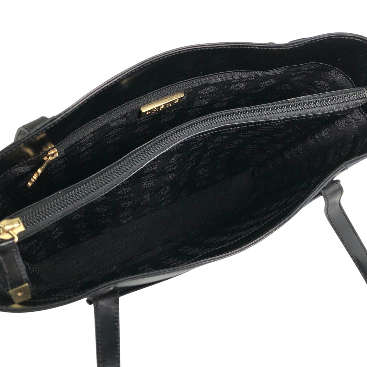 LOEWE Logo Embossed Shoulder bag Black Vintage pyktz8