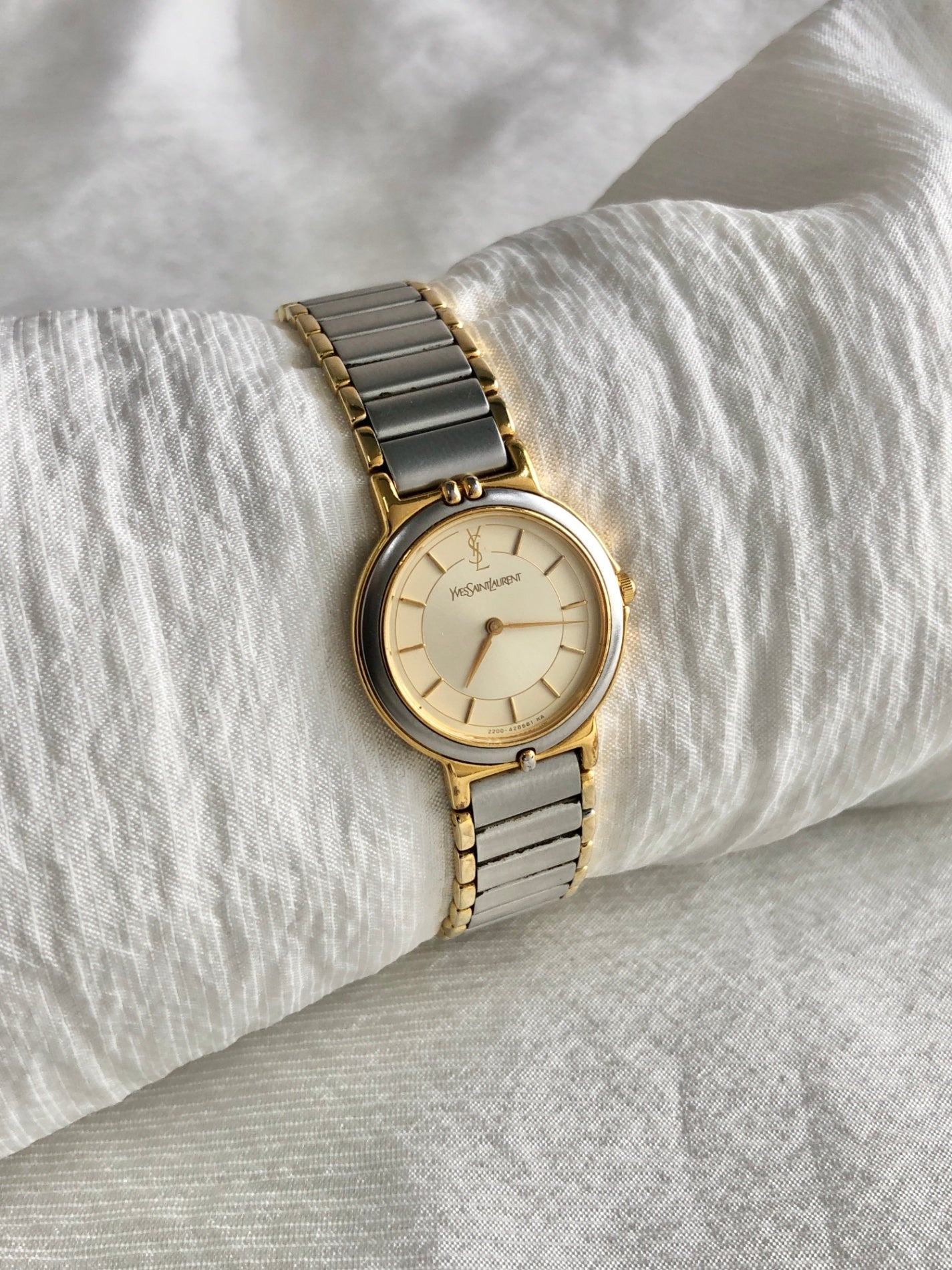 Vintage Yves Saint Laurent | VintageShop solo