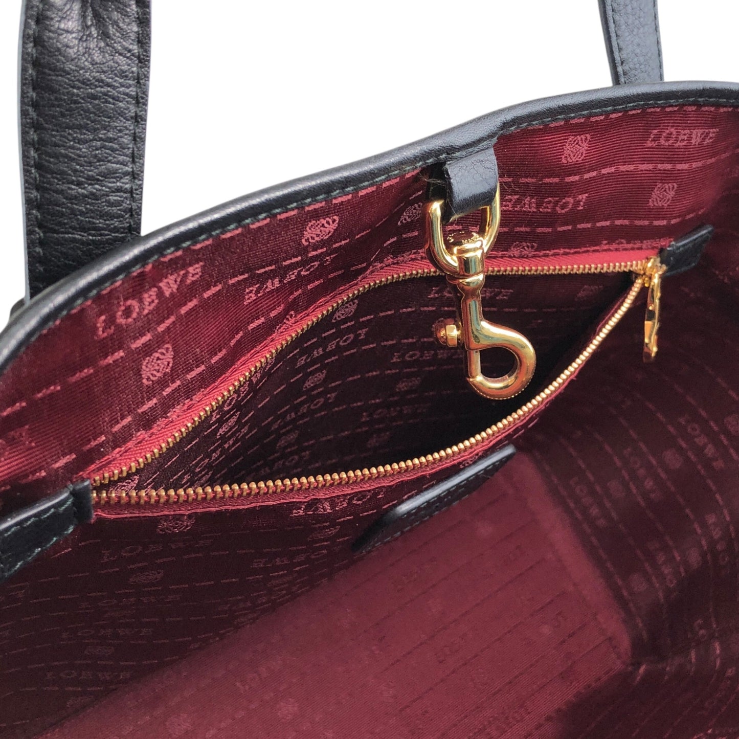 LOEWE Logo Embossed Totebag Black Vintage sfdiue