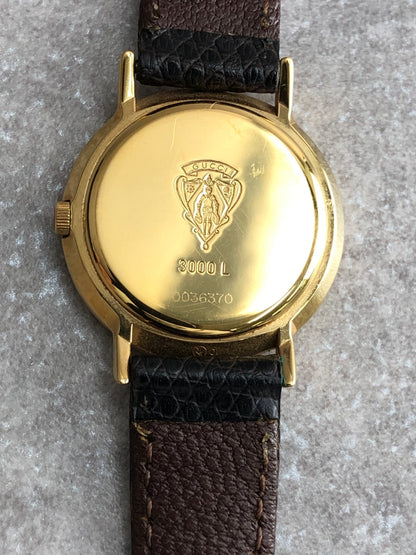 GUCCI Logo Watch Black 3000L Vintage upizt7