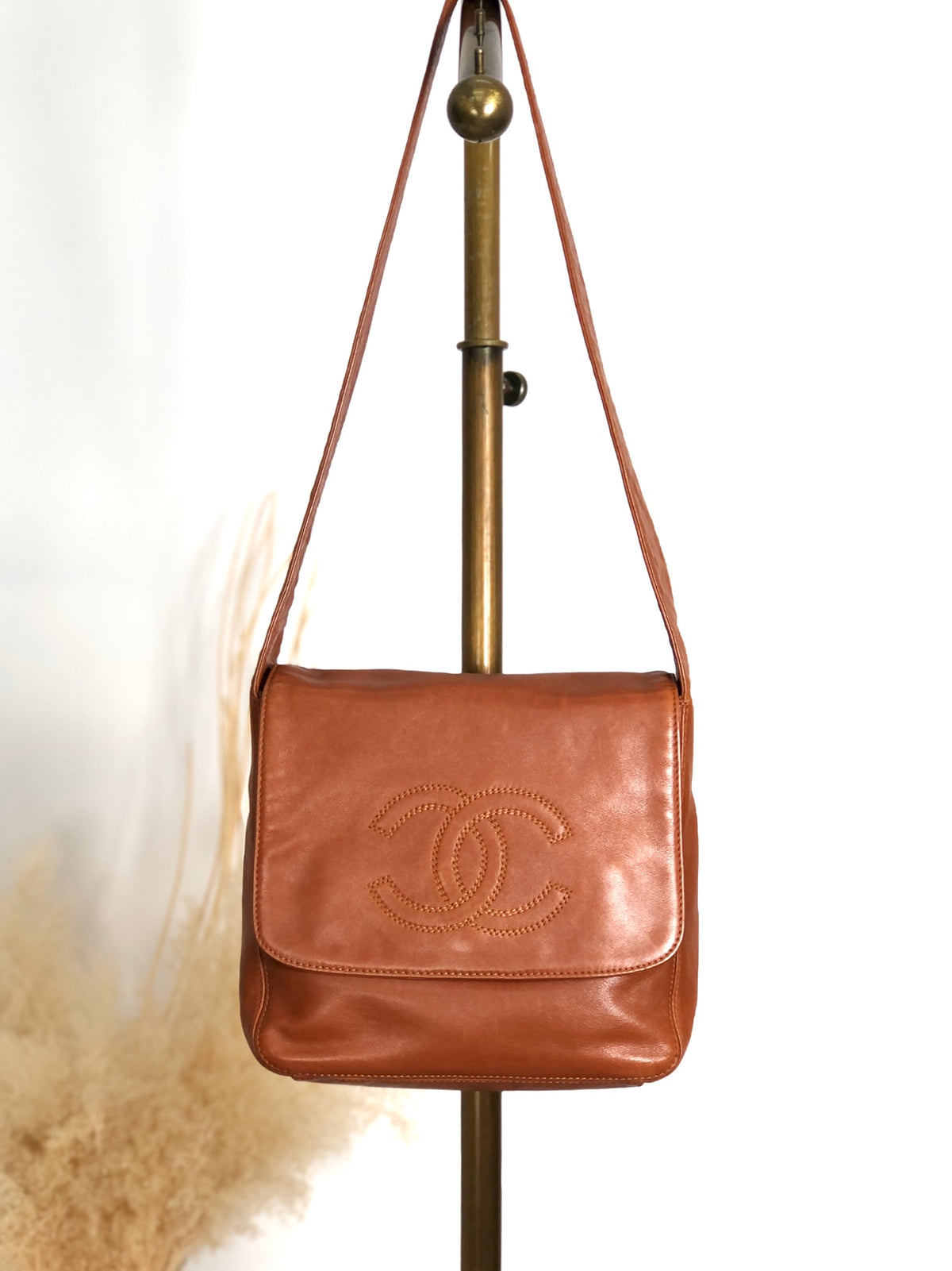 CHANEL Coco Mark Shoulder bag Brown Vintage 4fngsv
