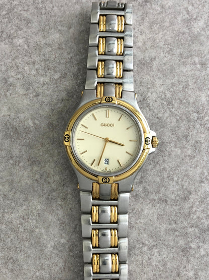 GUCCI Logo Quartz Watch Silver×Gold 9040G Vintage 3vx6v4