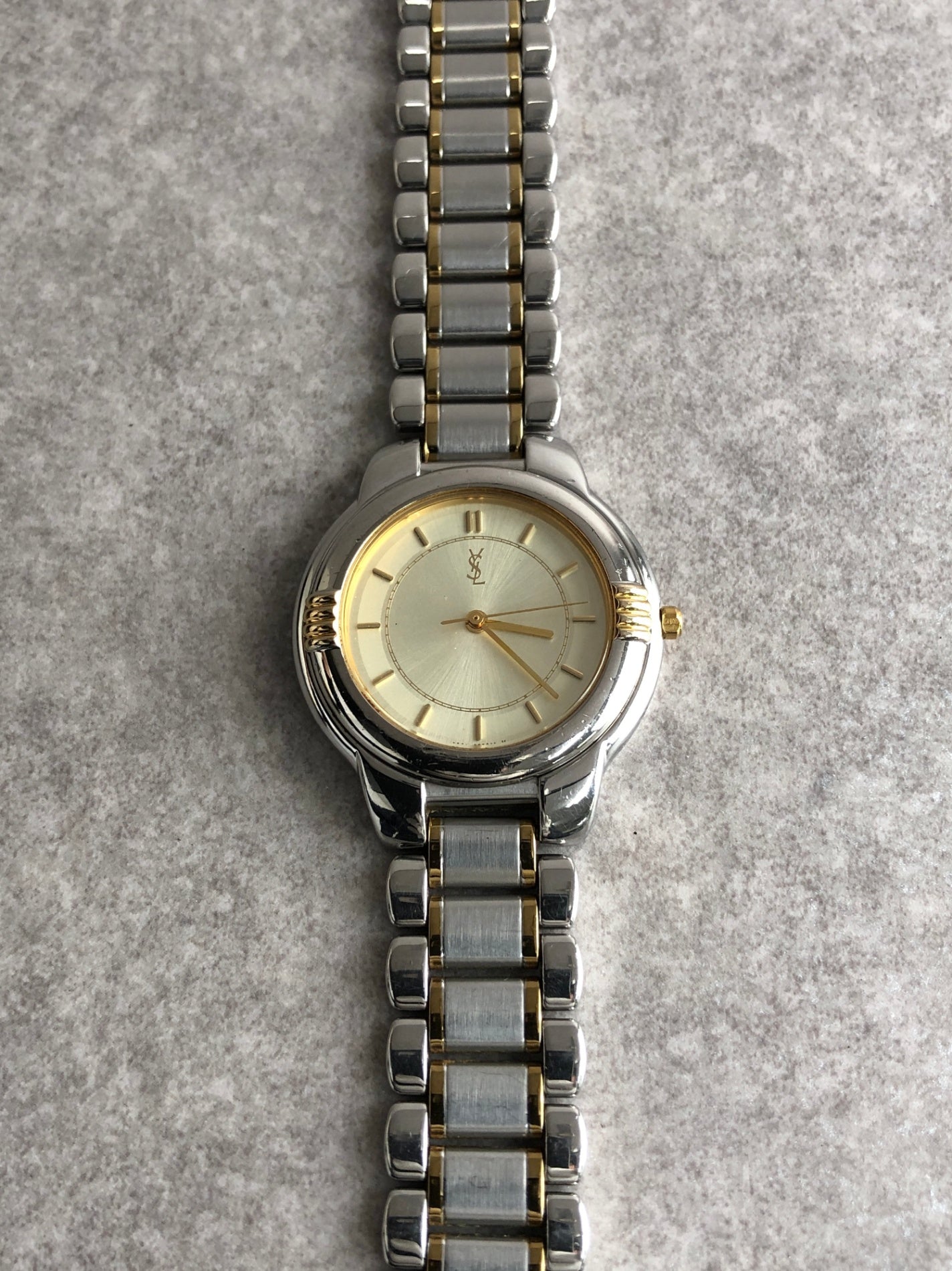 Yves Saint Laurent YSL Logo Quartz Watch Silver 6031-G11246TA Vintage vv2bv3
