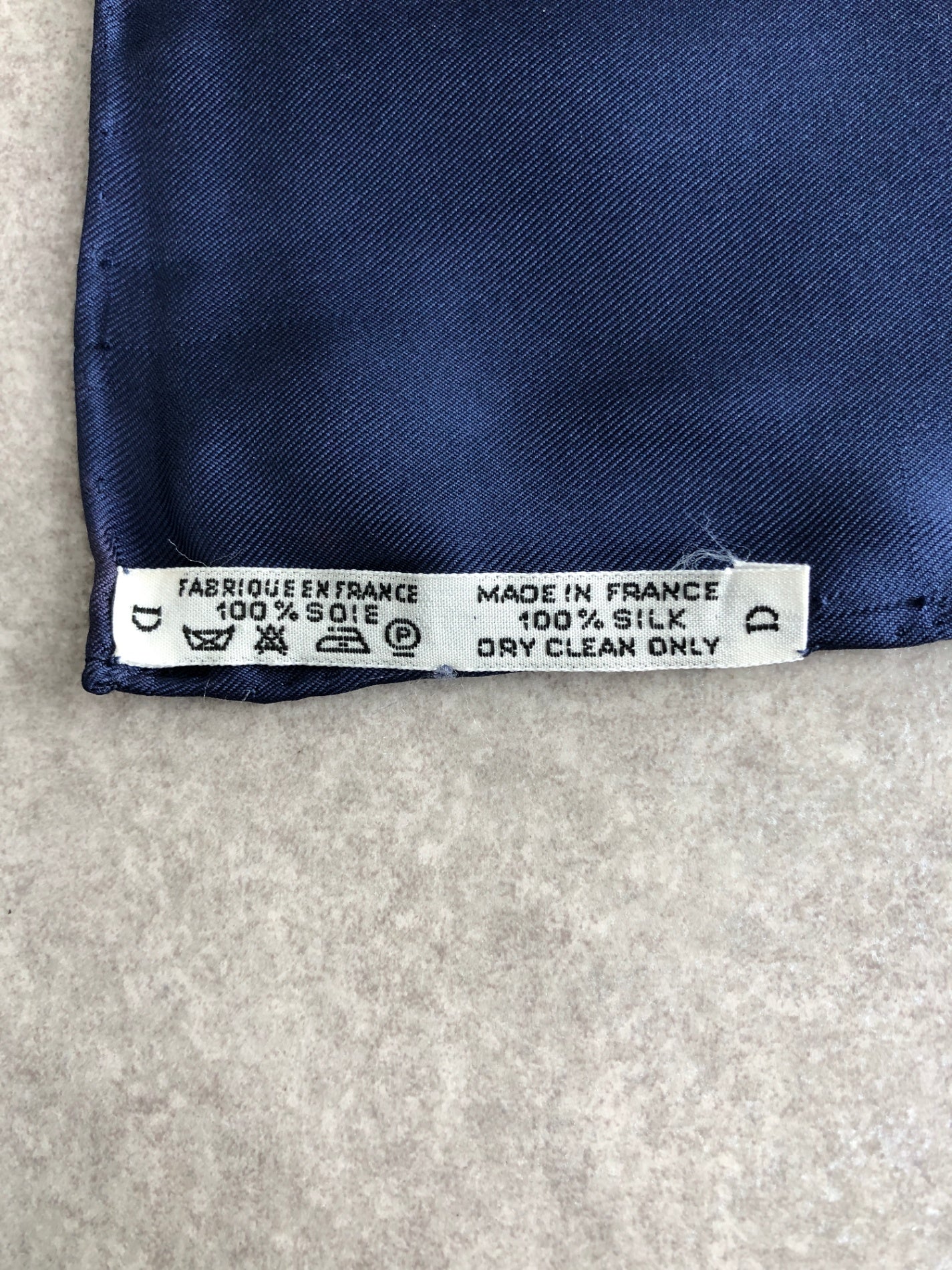 HERMES Silk Scarf Blue Vintage ivxc5w