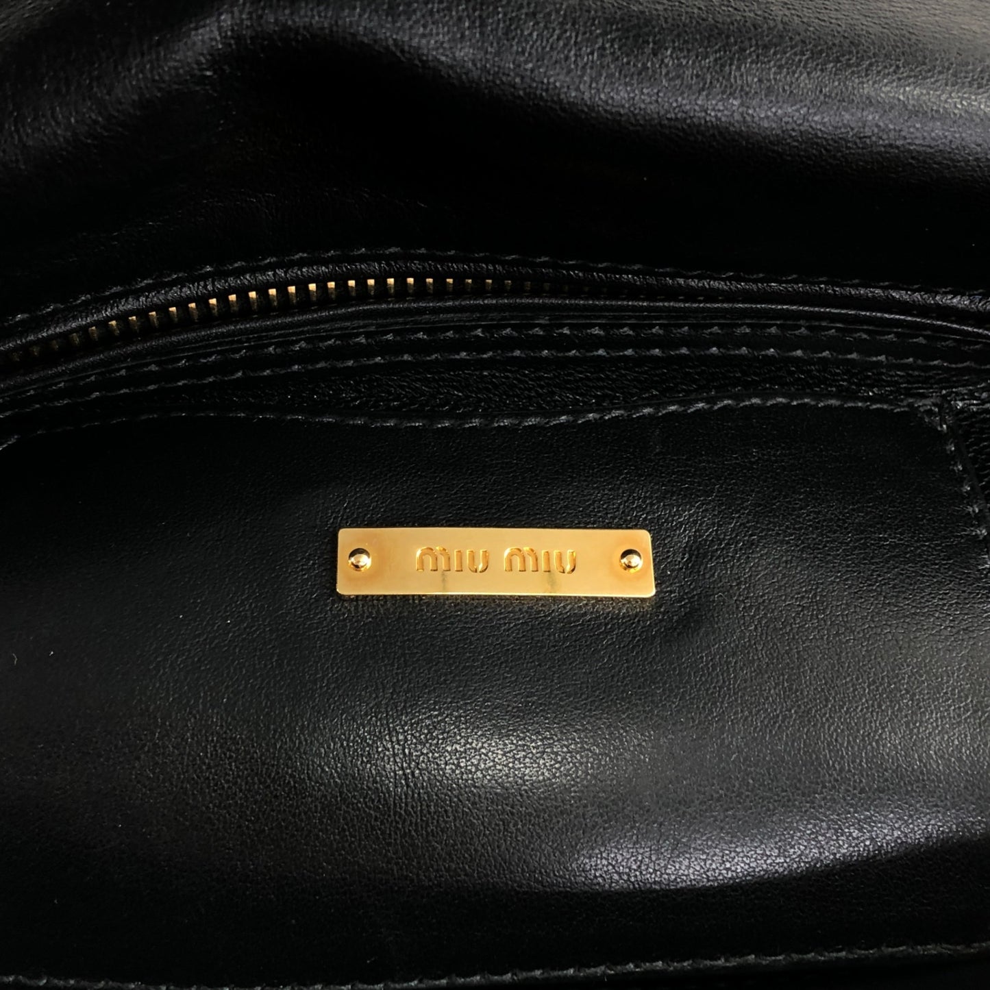 miumiu Turn Lock Chain Shoulder bag Black Vintage prsynv