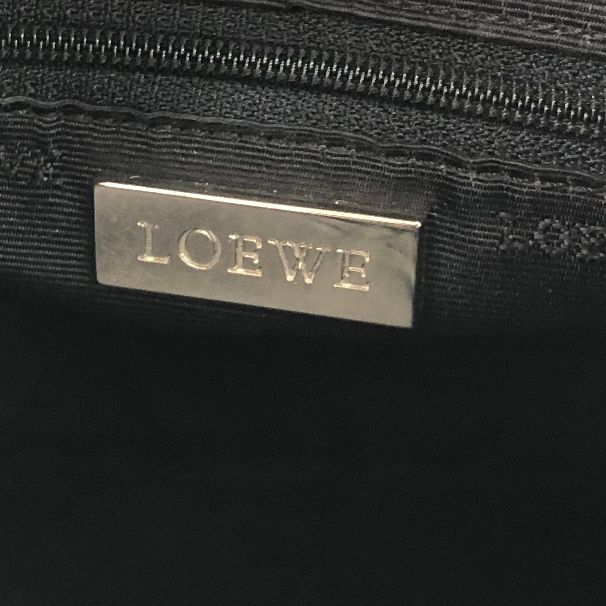 LOEWE Logo Embossed Shoulder bag Black Vintage f8w4m7