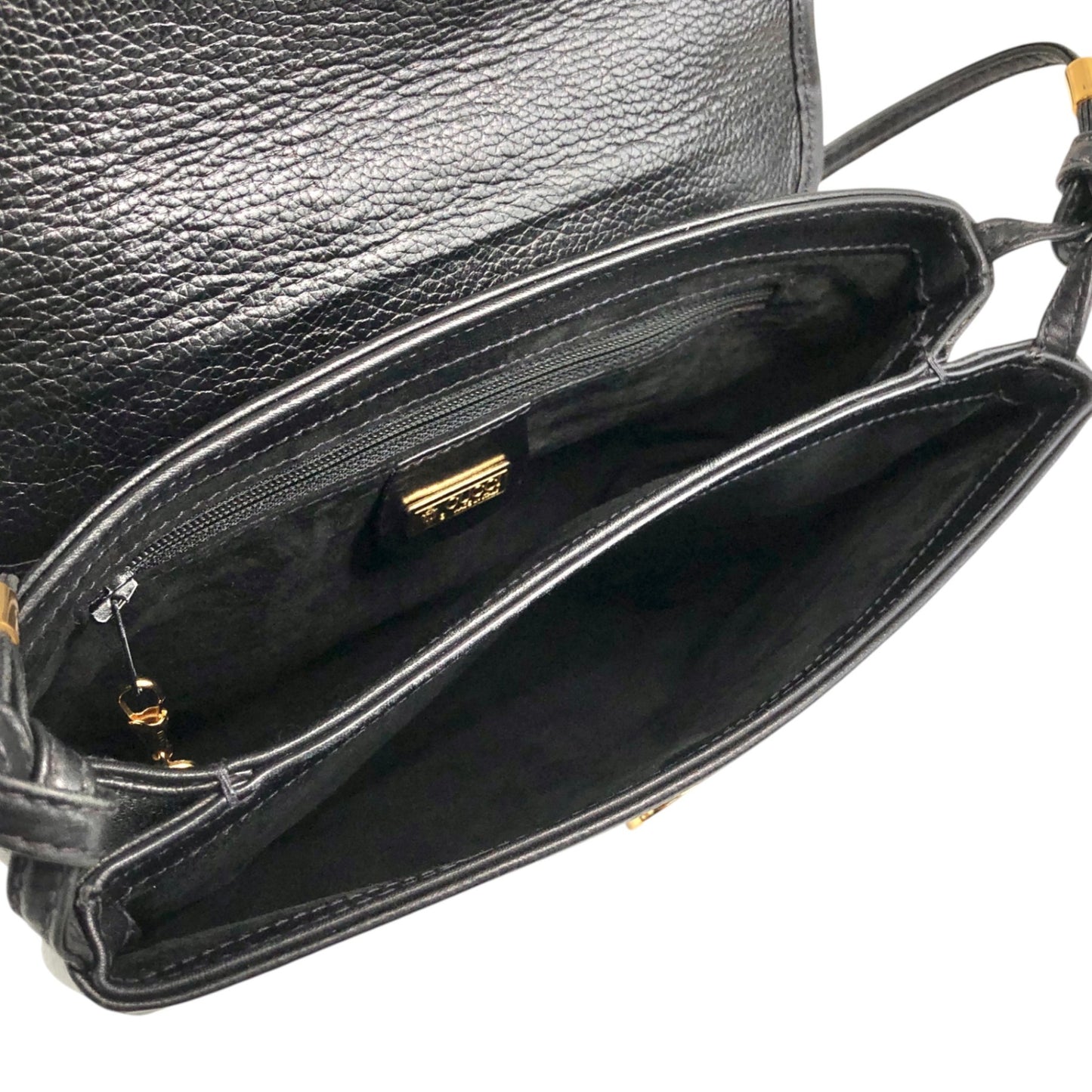 GUCCI Logo Embossed Shoulder bag Black Vintage awhzfg