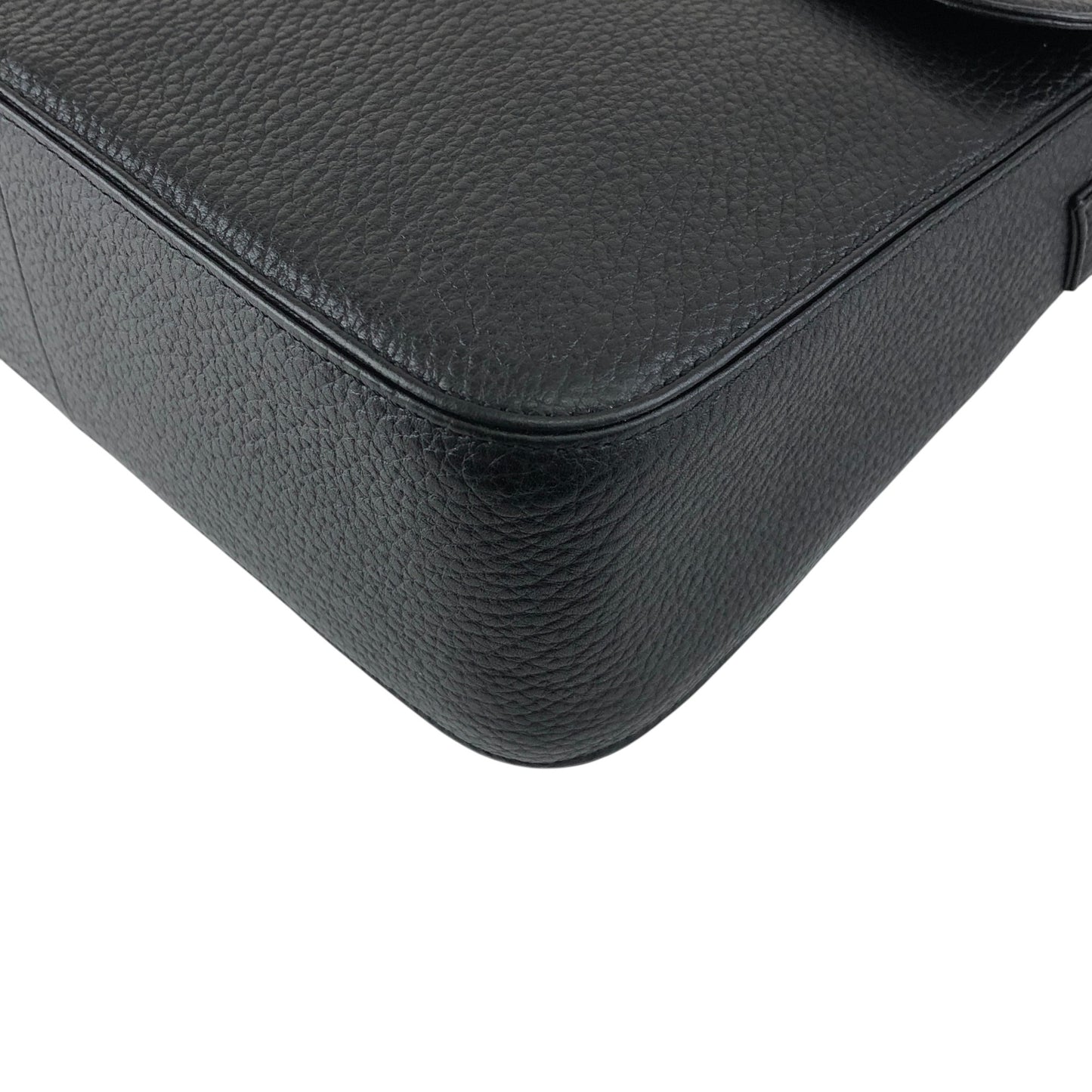 Yves Saint Laurent Logo Shoulder bag Black Vintage rpj32s