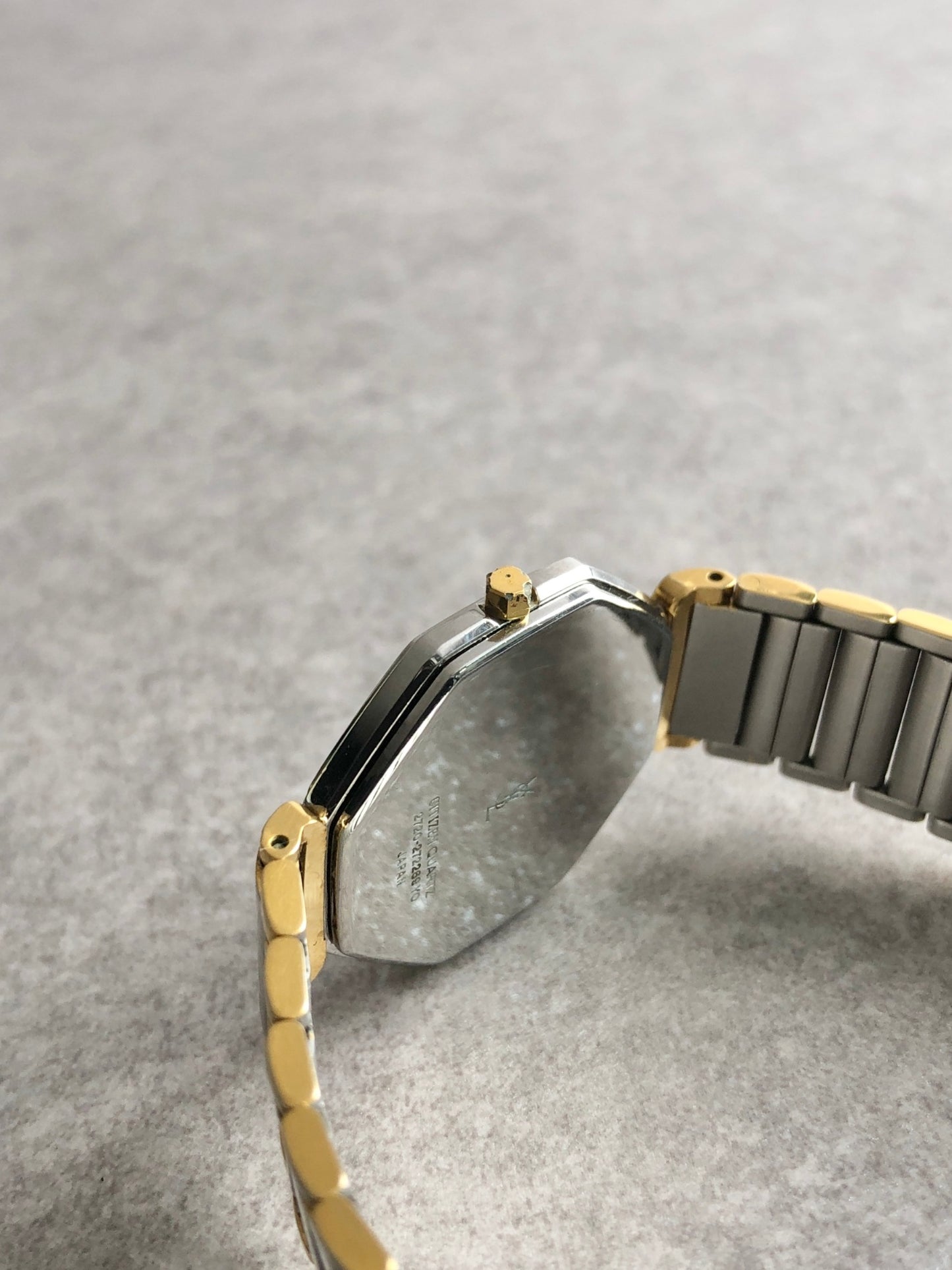 Yves Saint Laurent YSL Logo Watch Silver 2720-272269 Vintage 2v8csm