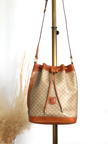 CELINE Macadam Blason Drawstring Shoulder bag Beige Vintage xyjee7