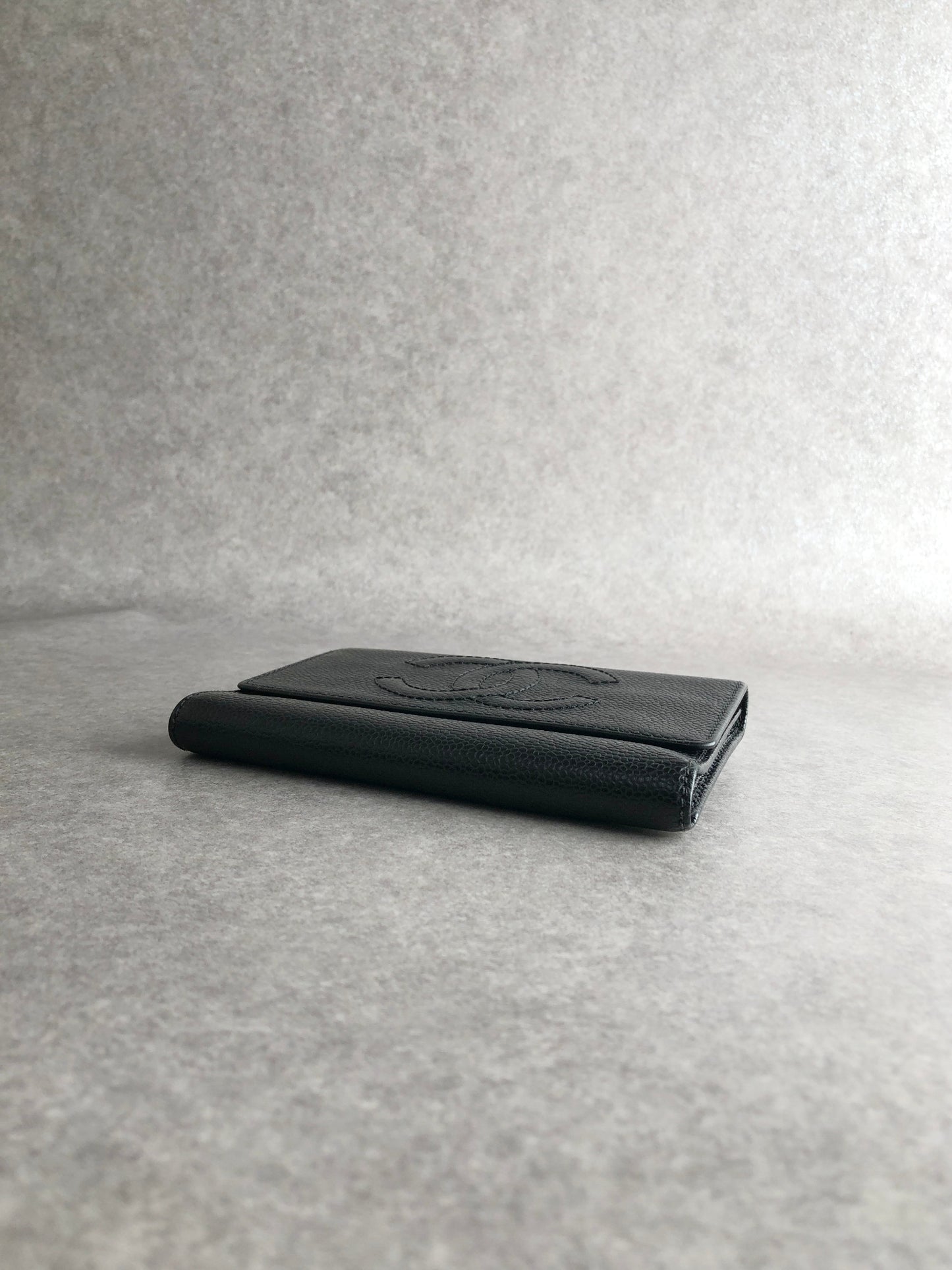 CHANEL Coco Mark Trifold Wallet Black Vintage xntxxj