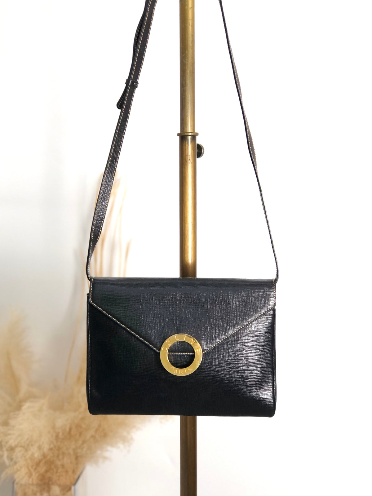 CELINE Circle Logo Shoulder bag Black Vintage 3sg788