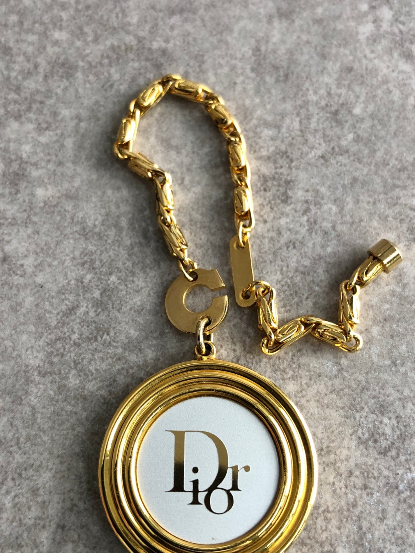 Christian Dior Logo Charm Gold Vintage tgmp3e