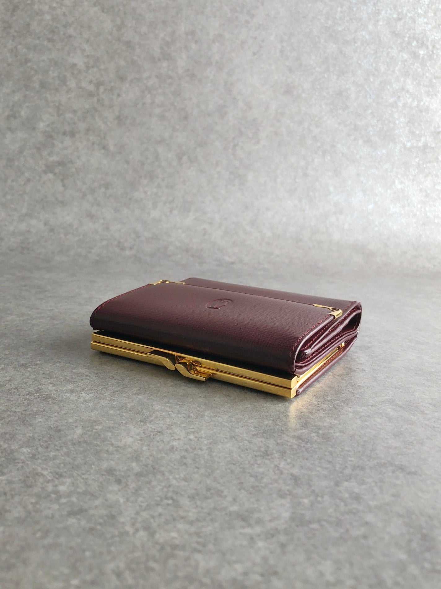 Cartier Logo Embossed Metal Clasp Trifold Wallet Bordeaux Vintage aimae8