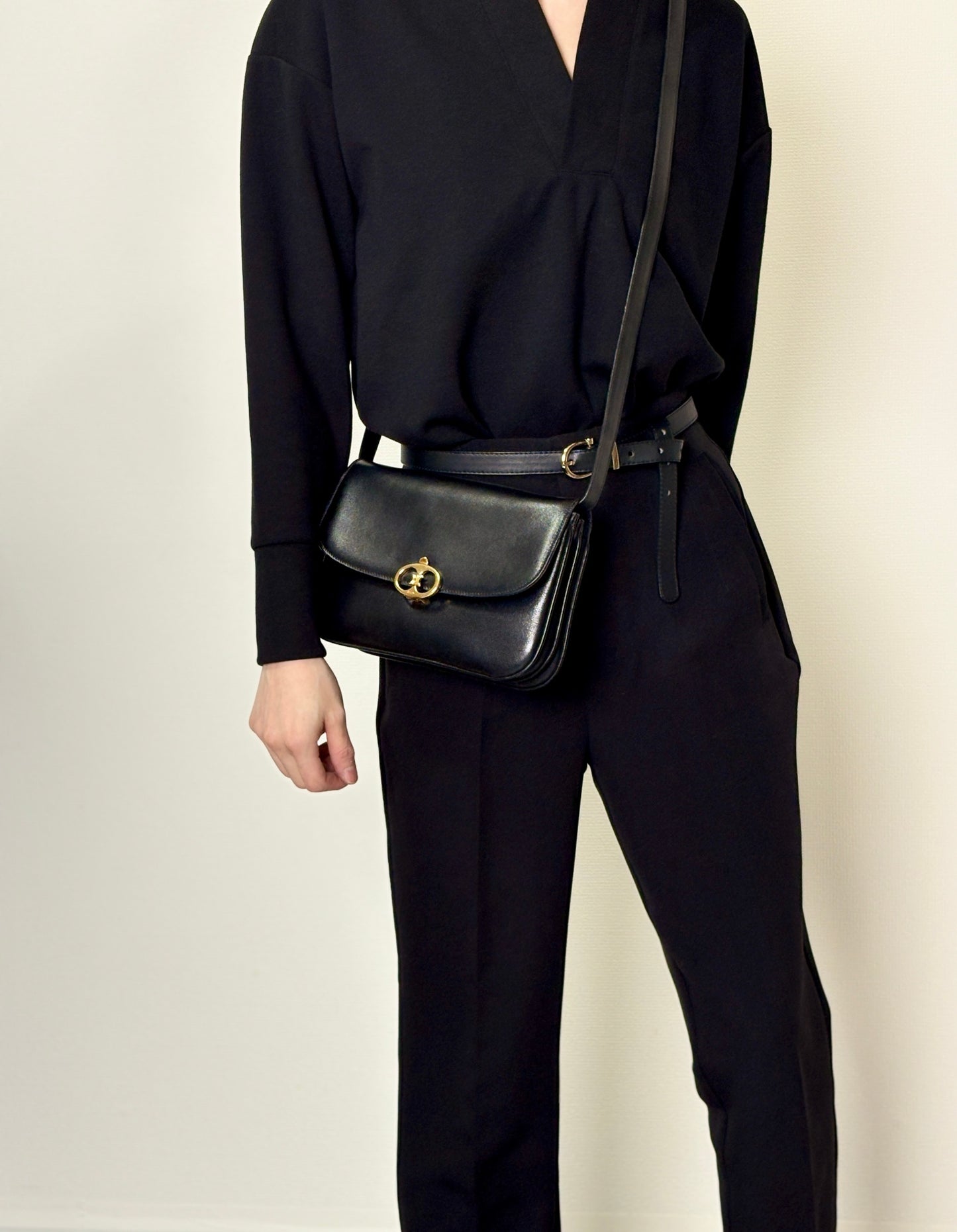 CELINE Triomphe Flap Shoulder bag Black Vintage 6t3cvm