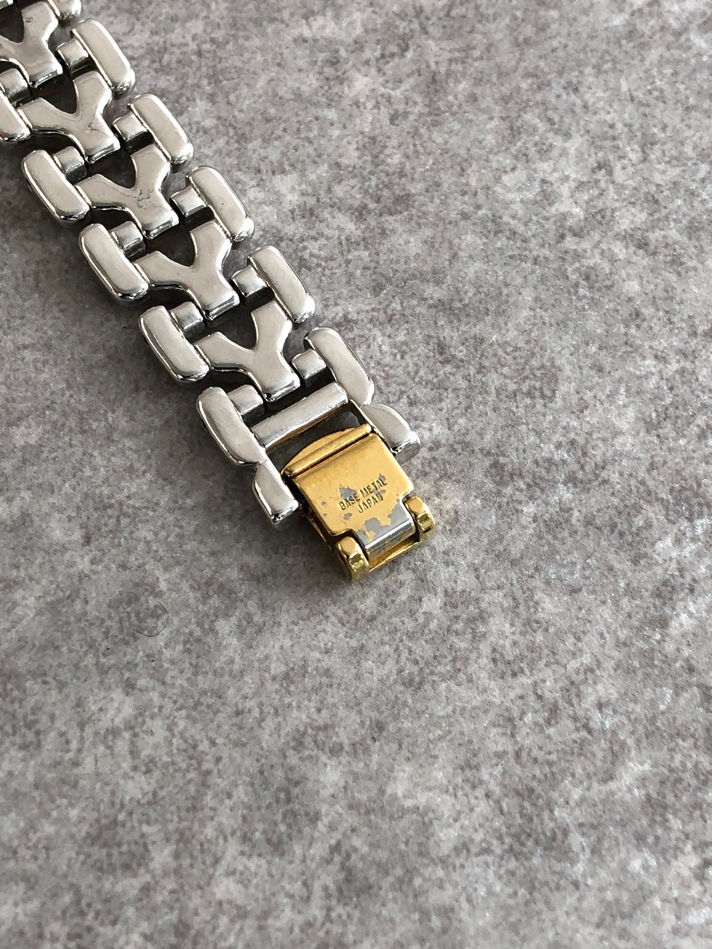 Yves Saint Laurent YSL Logo Watch Gold×Silver 5430-F43089 Vintage vvmgf8