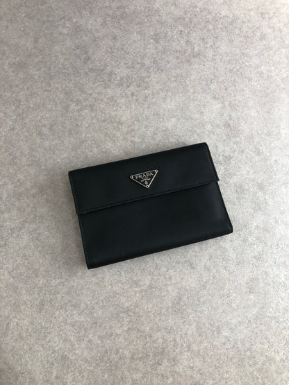 PRADA Triangle Logo Trifold Wallet Black Vintage vyy3iv