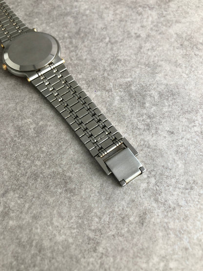 GUCCI Logo Watch Silver×Gold 9000M Vintage 2rigf4