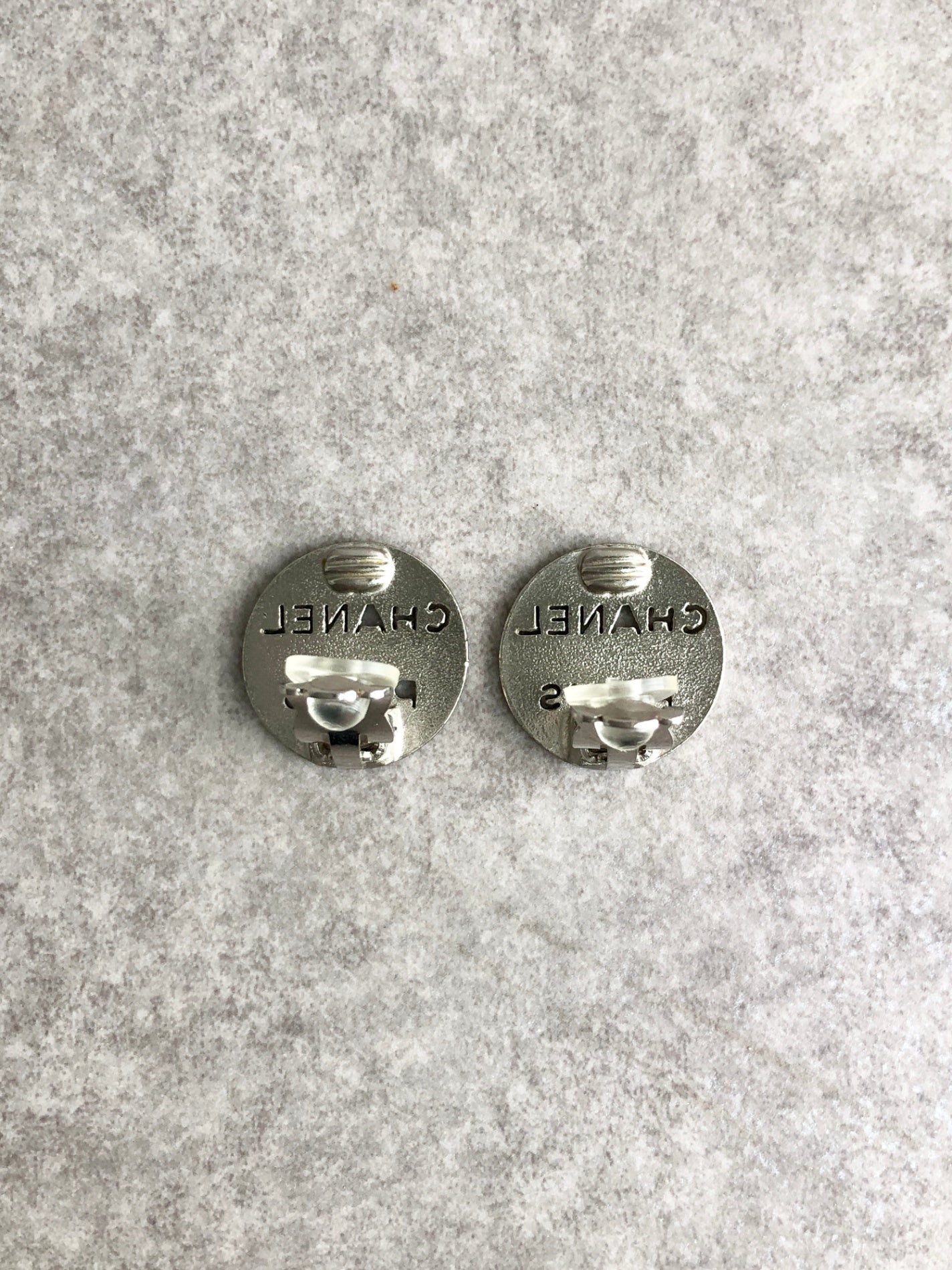 CHANEL Logo Earrings Vintage agbtrx