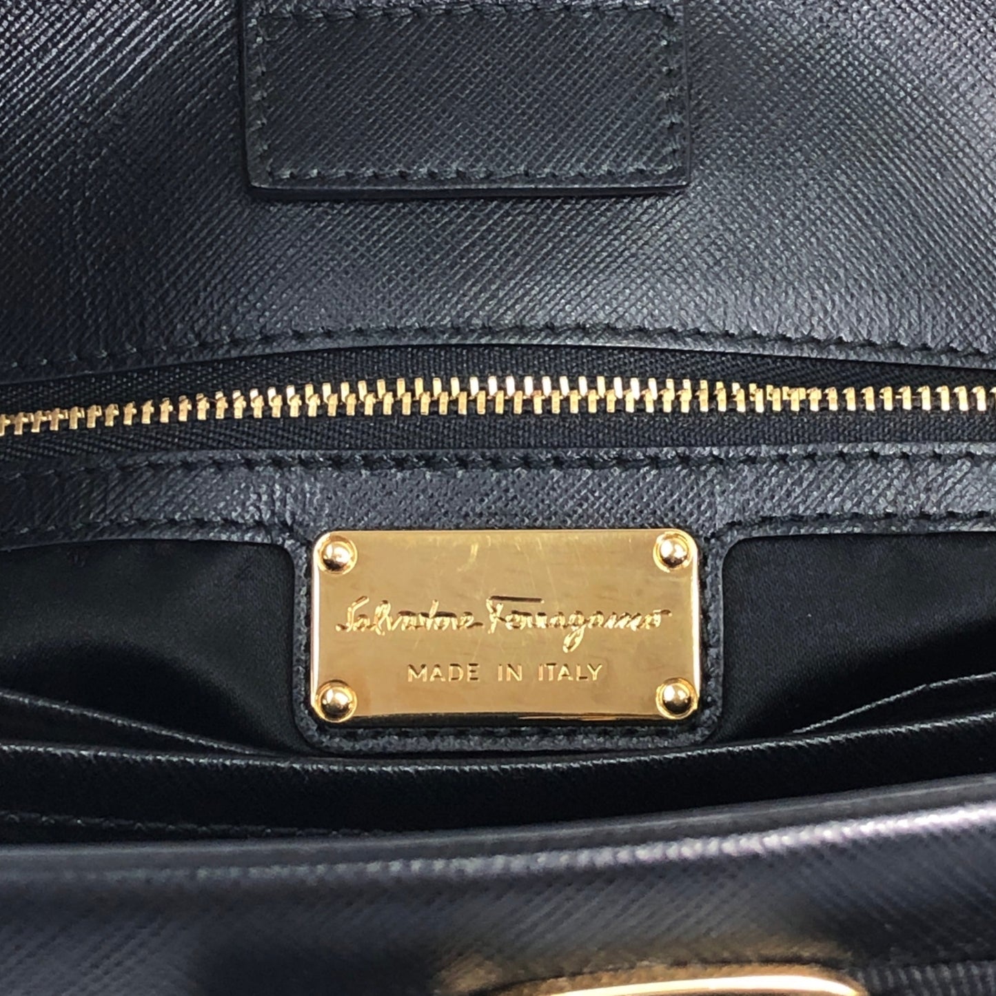 Salvatore Ferragamo Vala Ribbon Handbag Chain Shoulder bag Black Vintage 7fajd7