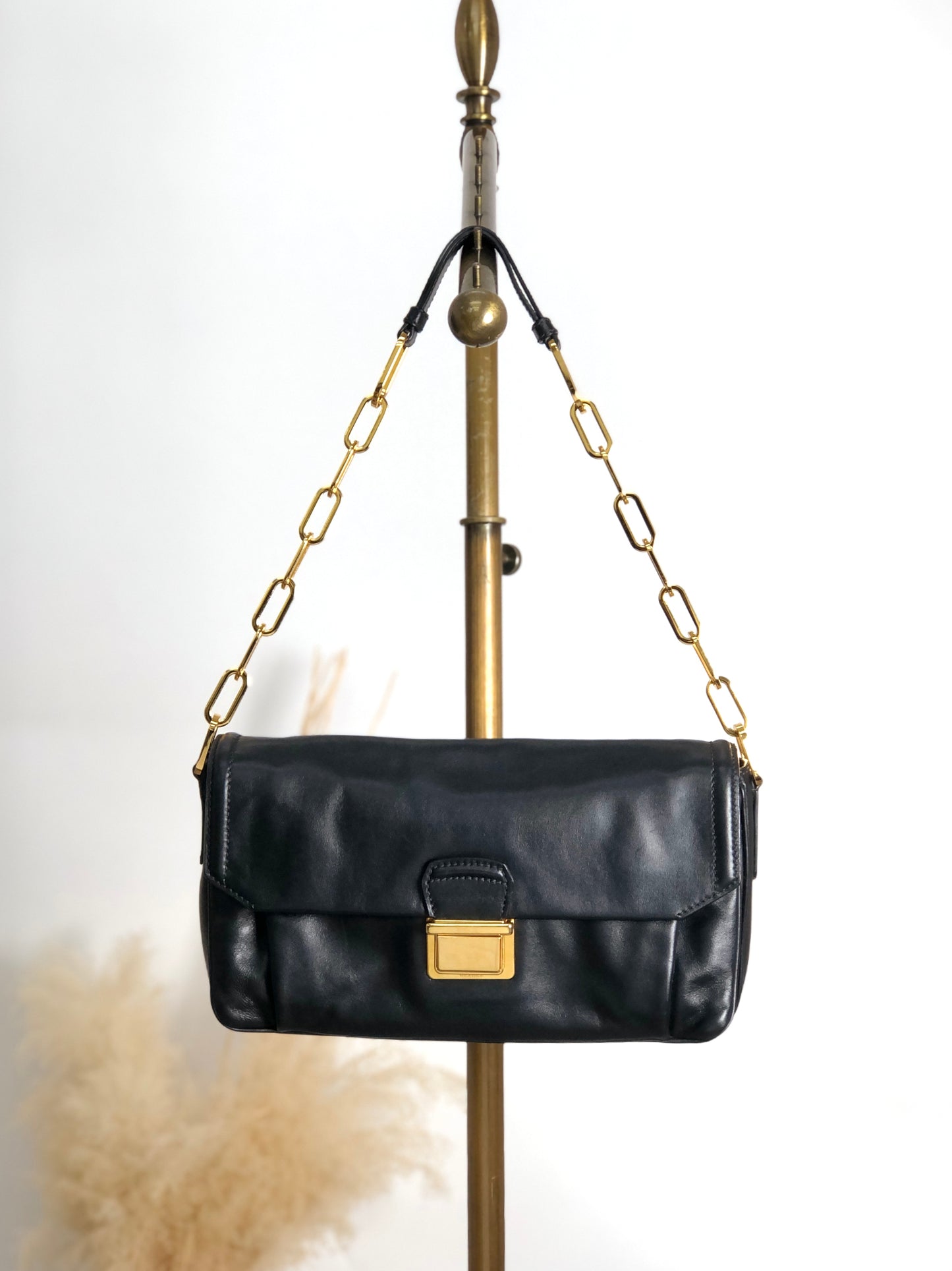 miumiu Turn Lock Chain Shoulder bag Black Vintage prsynv