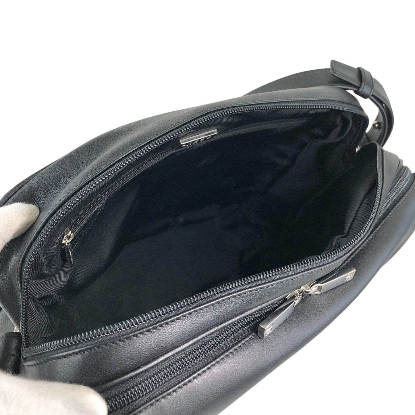 LOEWE Anagram Shoulder bag Black Vintage irfme7