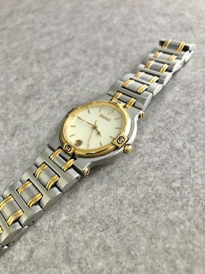 GUCCI Logo Quartz Watch Silver×Gold 9000M Vintage 6up4w4