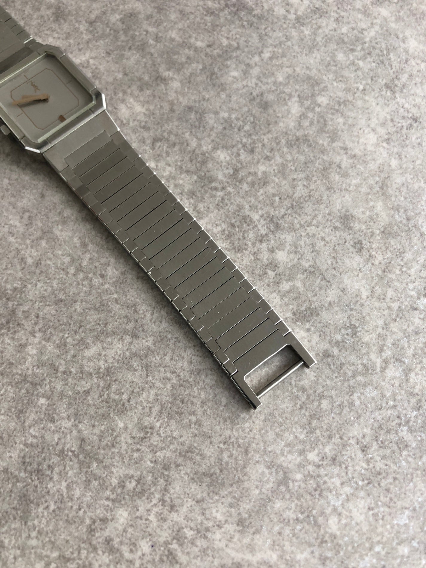 Yves Saint Laurent YSL Logo Watch Silver 4-108019TA Vintage pg8xvz