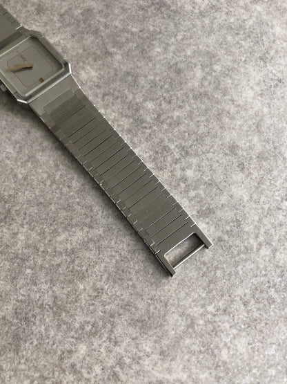 Yves Saint Laurent YSL Logo Watch Silver 4-108019TA Vintage pg8xvz