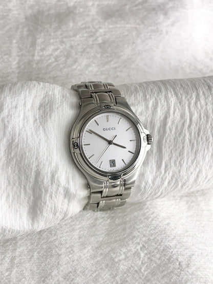 GUCCI Logo Quartz Watch Silver 9040M Vintage 5jb7um