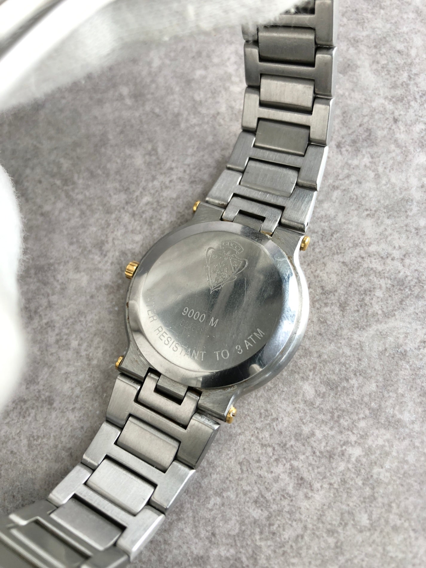 GUCCI Logo Quartz Watch Silver×Gold 9000Ｍ Vintage sfxwi2