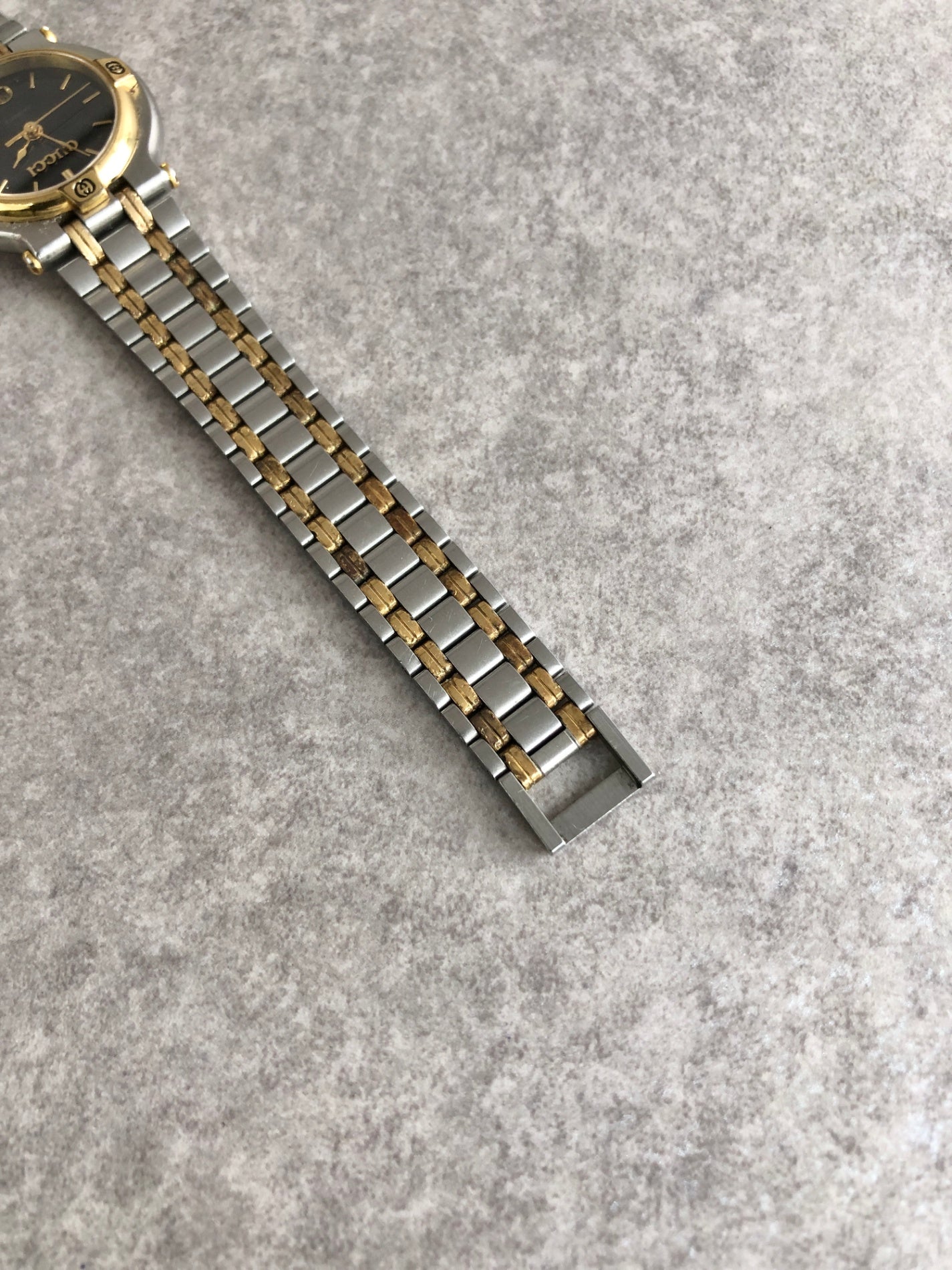 GUCCI Logo Watch Silver×Gold 9000L Vintage 4ba7ce