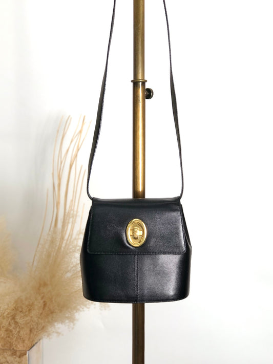 Christian Dior Turn Lock Shoulder bag Black Vintage rz2umb