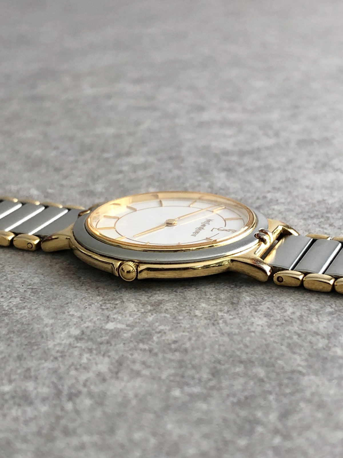 Yves Saint Laurent YSL Logo Quartz Watch Silver×Gold 2823-268440 Yo Vintage zdikrb