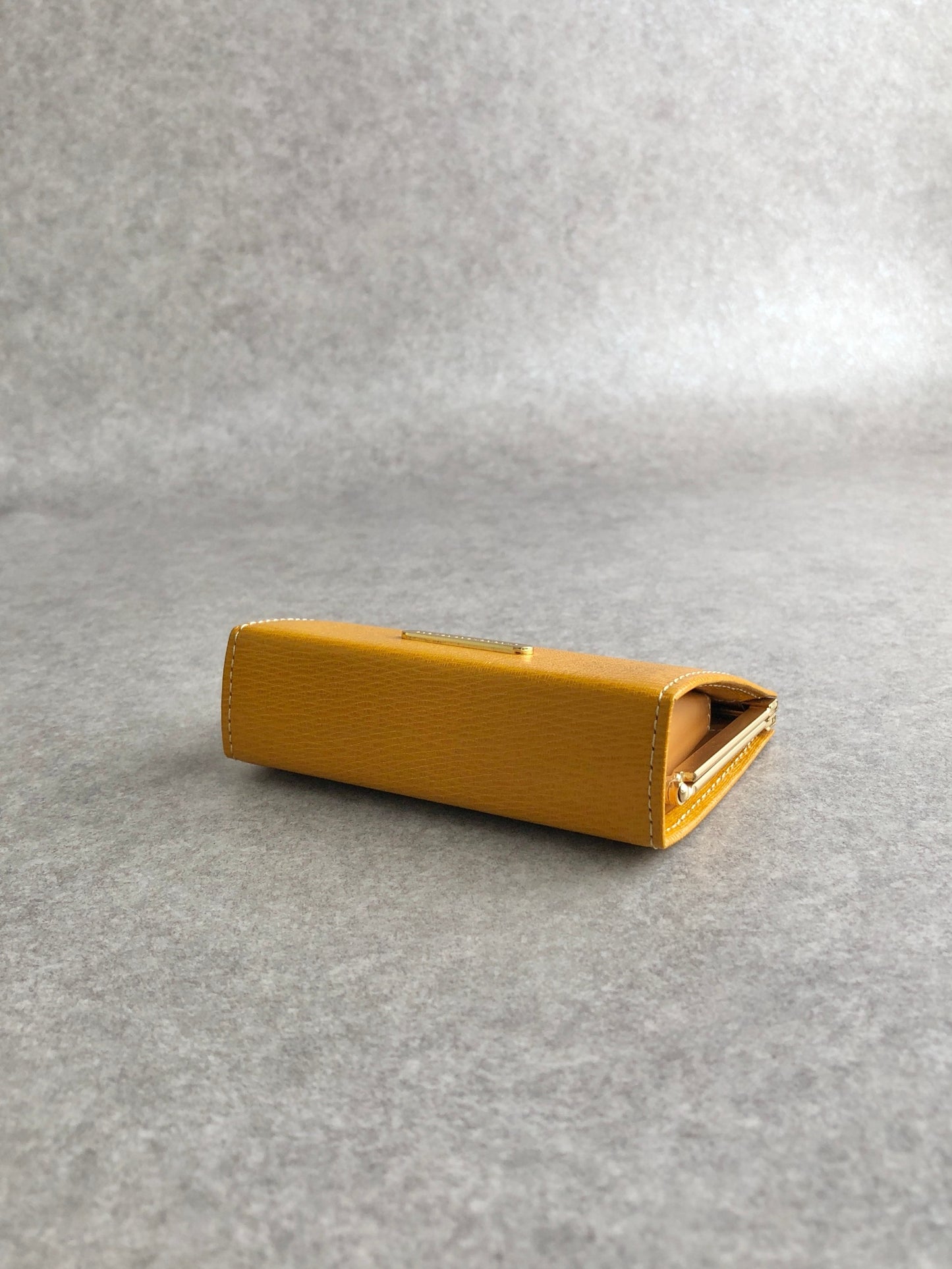 BURBERRY Logo Metal Clasp Coin Purse Yellow Vintage m834hs