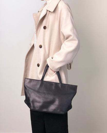 CELINE Logo Embossed Totebag Black Vintage khd67u